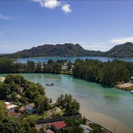 Maison De Vacanze Baie Sainte Anne Екстериор снимка