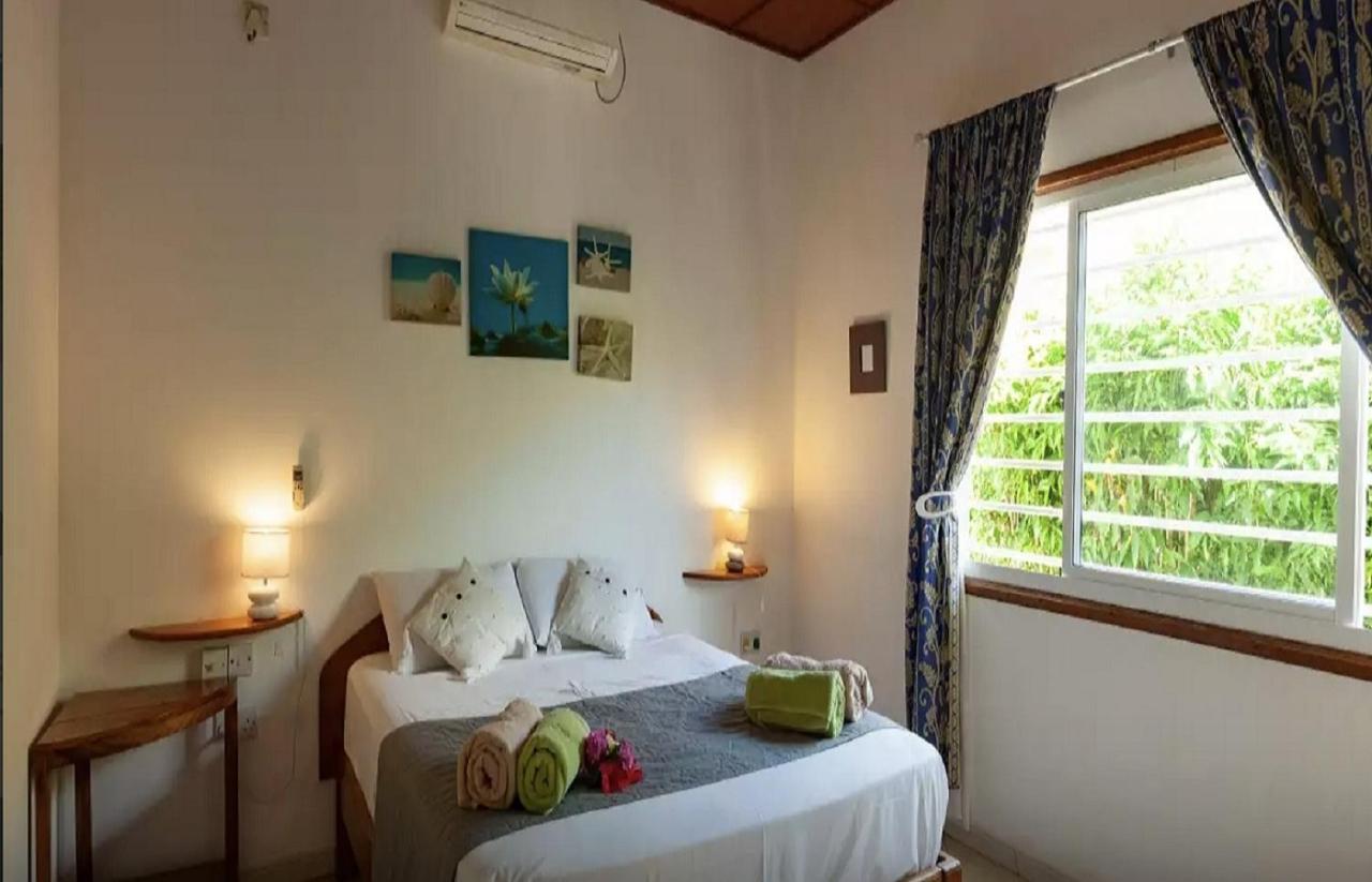 Maison De Vacanze Baie Sainte Anne Екстериор снимка