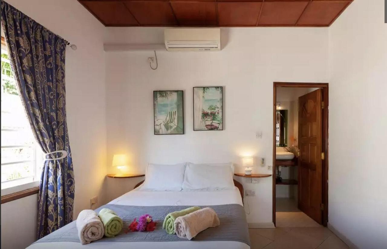 Maison De Vacanze Baie Sainte Anne Екстериор снимка
