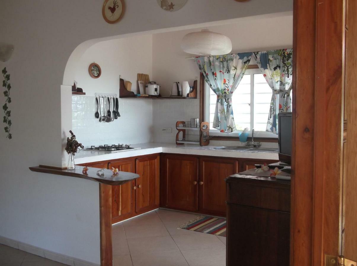 Maison De Vacanze Baie Sainte Anne Екстериор снимка